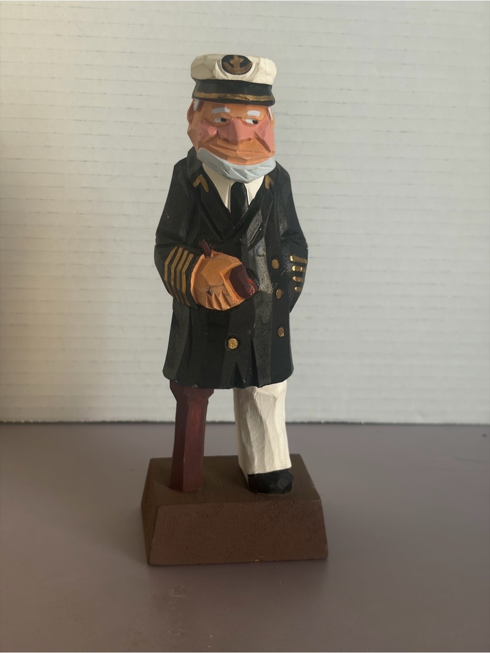 SEA CAPTAIN & FIRST MATE FIGURINE